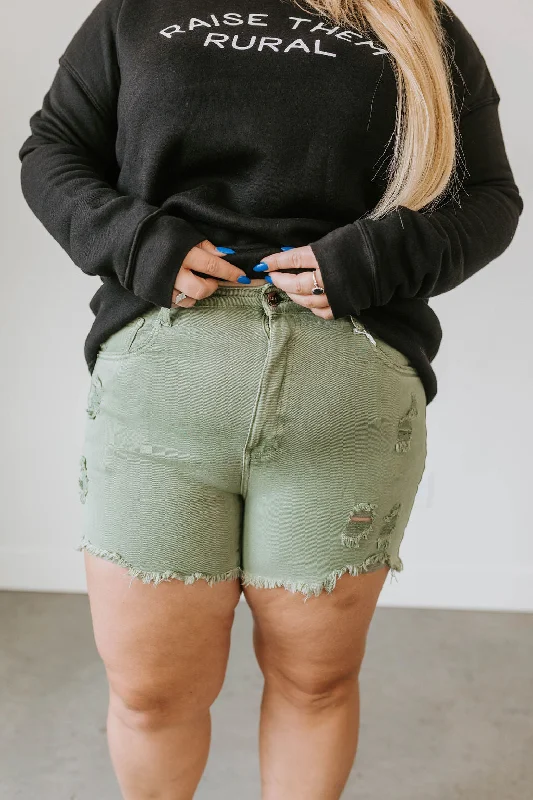 Curvy Berlin Distressed Short