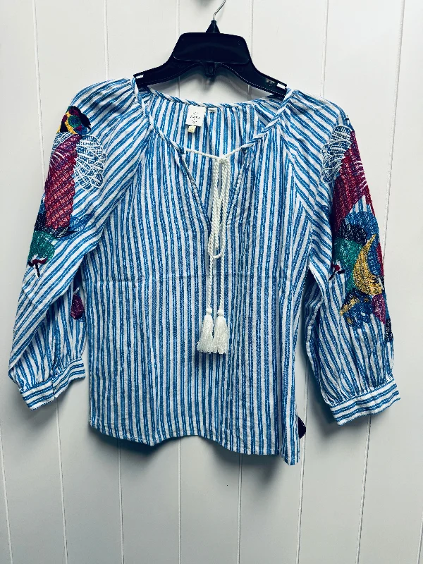 Top Long Sleeve By seen worn -   In Blue & Red, Size: 4